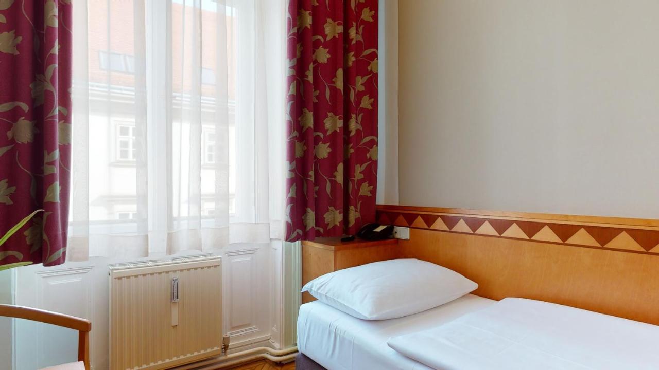 Small Single Room